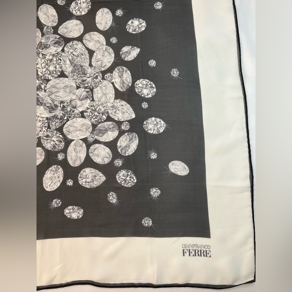 GianFranco Ferre Vintage Silk Scarf 27x27 White Border diamonds Italy